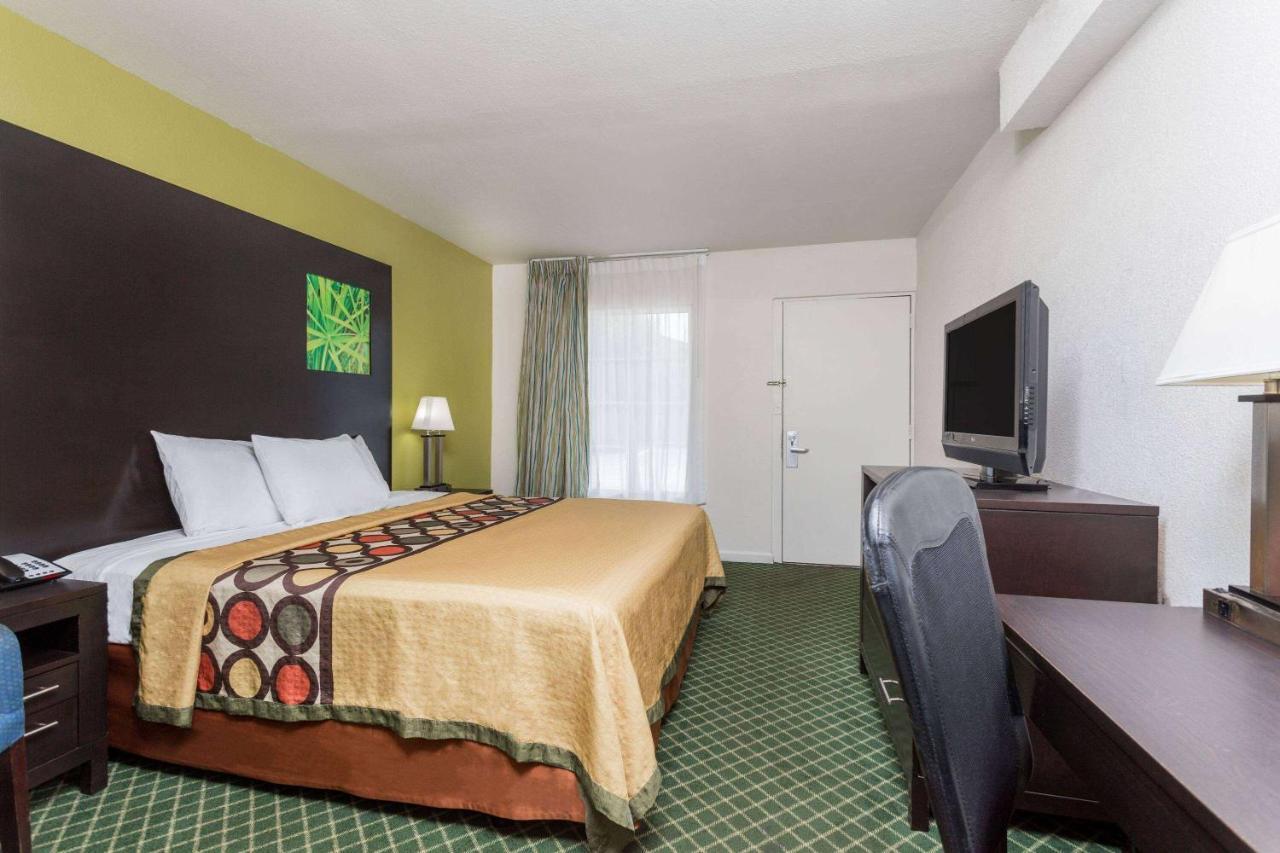 Motel Super 8 By Wyndham